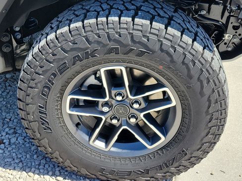 New 2026 Jeep Gladiator Mojave image 8