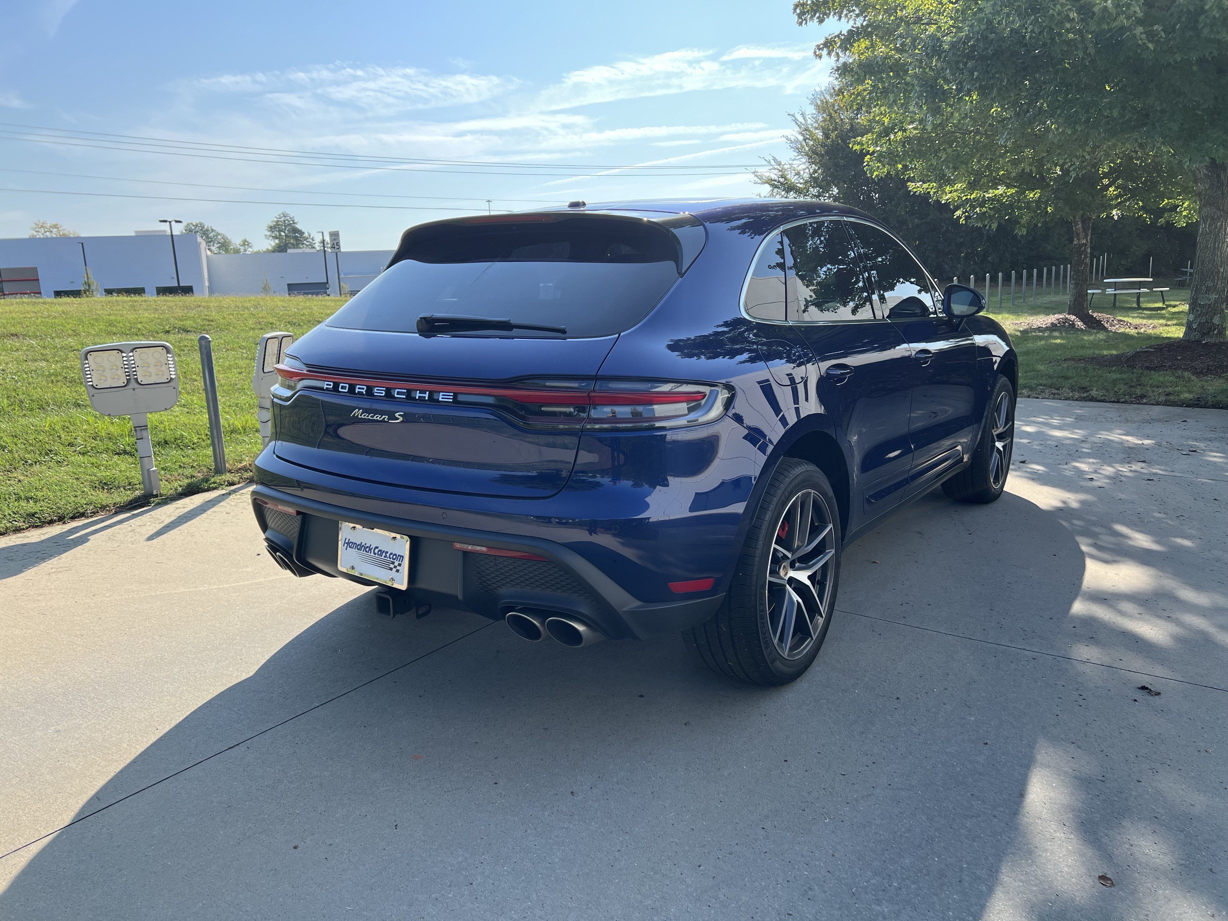 Used 2022 Porsche Macan S AWD/4WD image 25