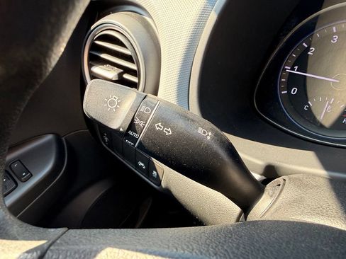 Used 2021 Hyundai Kona SE AWD/4WD image 18