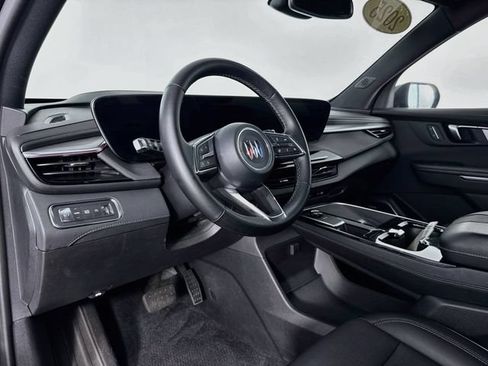 Used 2025 Buick Enclave Preferred FWD image 9