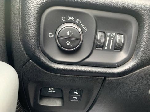 Used 2019 RAM 1500 Big Horn image 14