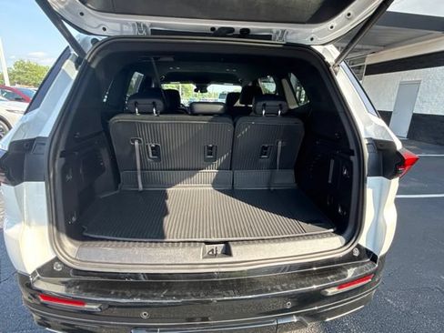 Used 2025 Buick Enclave Sport Touring w/ Super Cruise Package FWD image 27