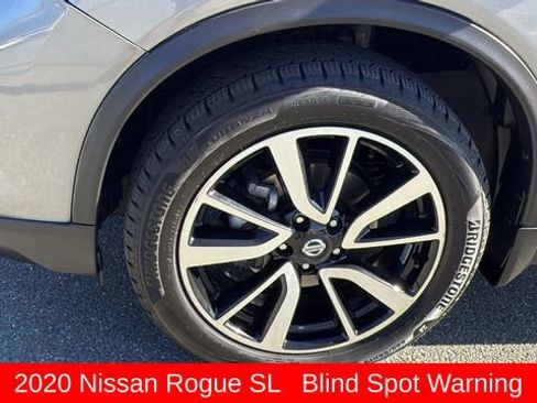 Used 2020 Nissan Rogue SL w/ Premium Package image 9