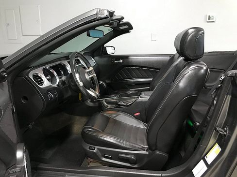 Used 2013 Ford Mustang Premium w/ Electronics Pkg RWD image 18