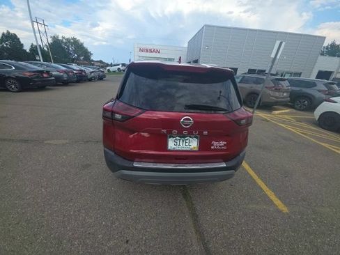 Used 2021 Nissan Rogue SV w/ Premium Package AWD/4WD image 4