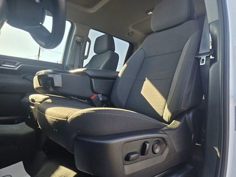 Used 2025 Chevrolet Silverado 3500 LT w/ Convenience Package image 10