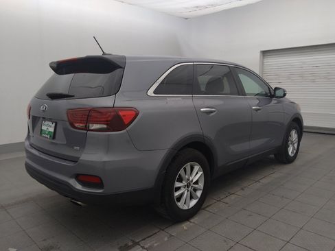 Used 2019 Kia Sorento L FWD image 10