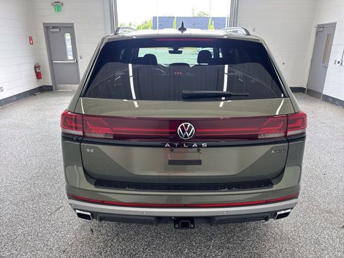 New 2026 Volkswagen Atlas Peak Edition AWD/4WD image 4