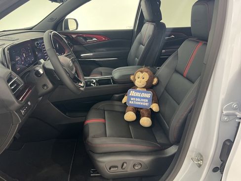 New 2026 Chevrolet Traverse RS image 18