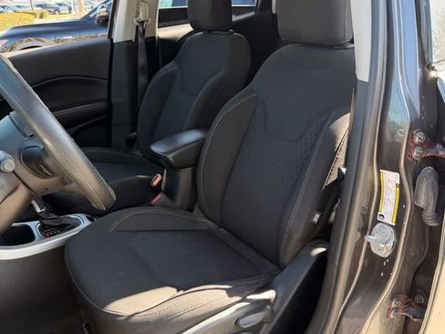 Used 2019 Jeep Compass Sport FWD image 9