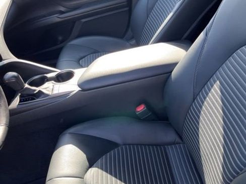 Used 2023 Toyota Camry SE FWD image 12