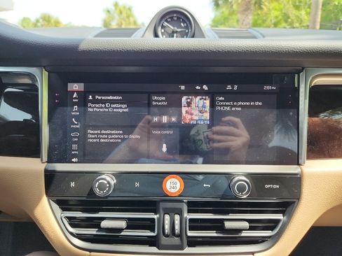 New 2026 Porsche Macan S image 27