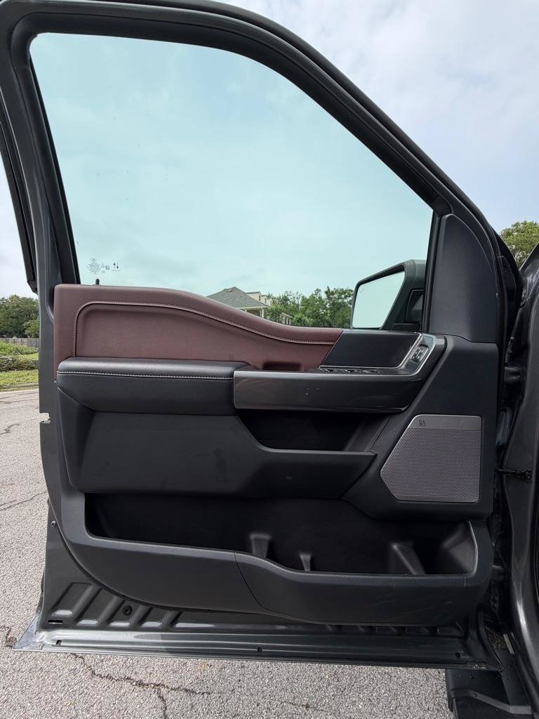 Used 2022 Ford F150 Lariat AWD/4WD image 9