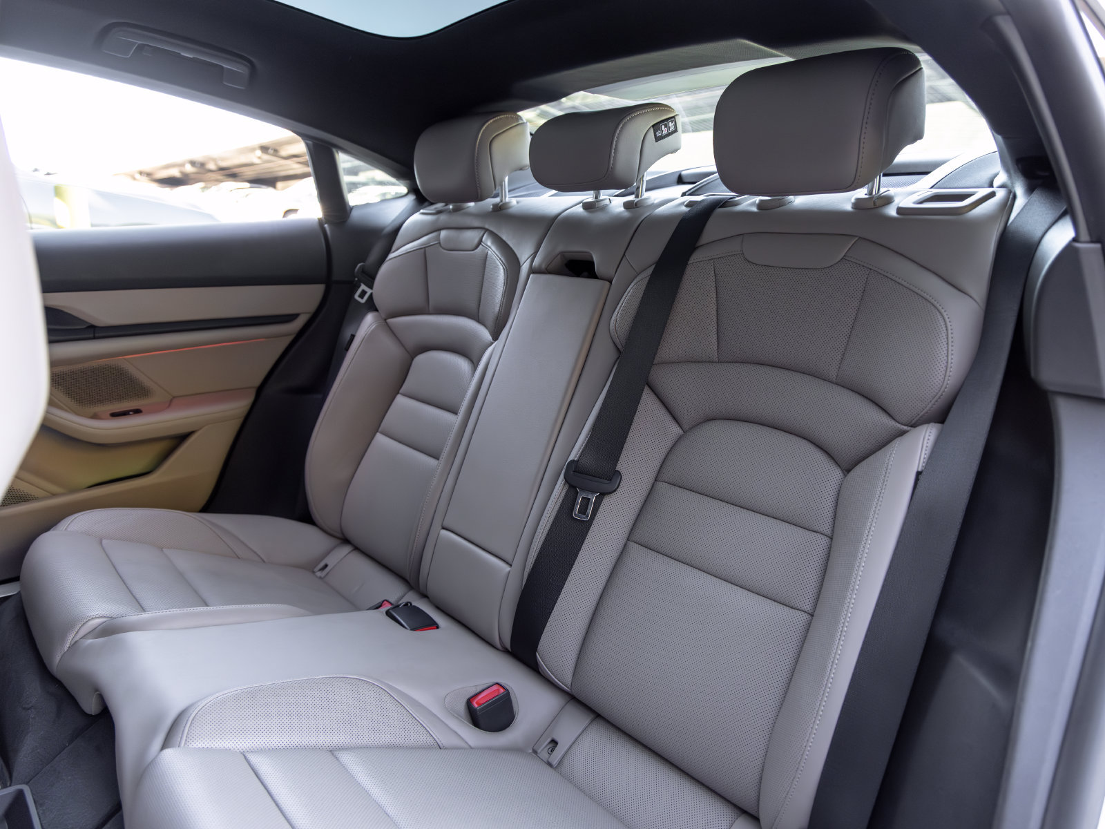 Certified 2022 Porsche Taycan 4S AWD/4WD image 42