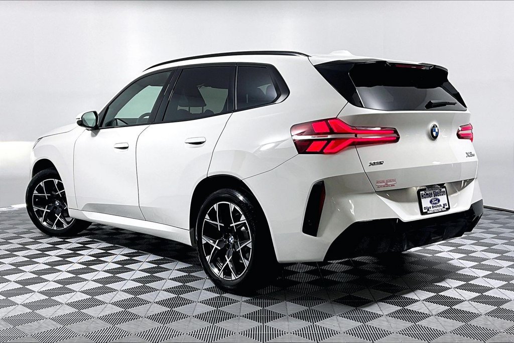 Used 2025 BMW X3 xDrive30i AWD/4WD image 11