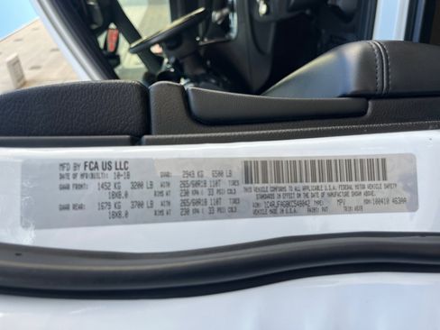 Used 2019 Jeep Grand Cherokee Laredo w/ 18" Wheel & 8.4" Radio Group image 30