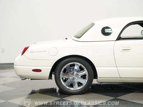 Used 2002 Ford Thunderbird image 28