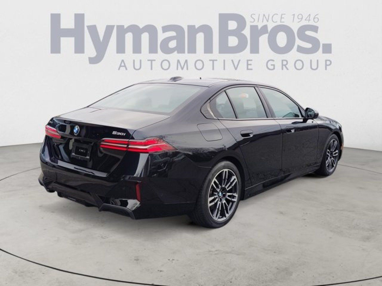 Used 2024 BMW 530i xDrive w/ M Sport Package AWD/4WD image 3