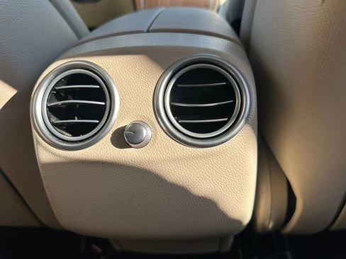 Used 2021 Mercedes-Benz GLC 300 4MATIC w/ Premium Package image 16