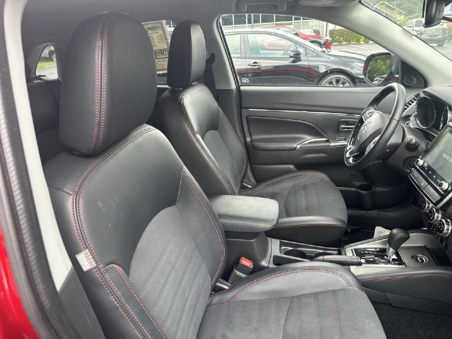 Used 2025 Mitsubishi Outlander Sport AWD image 35