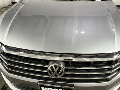 Used 2021 Volkswagen Jetta SE w/ SE Cold Weather Package image 12