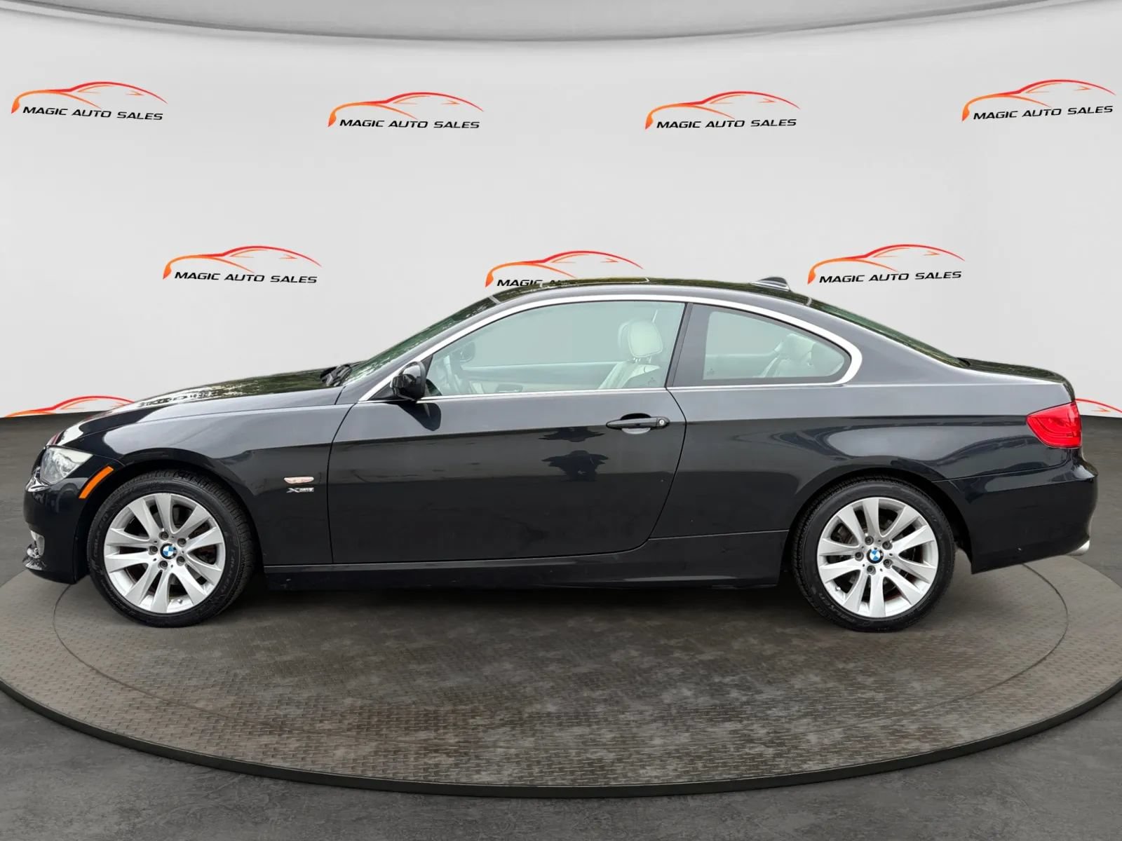 Used 2013 BMW 328i xDrive Coupe AWD/4WD image 7