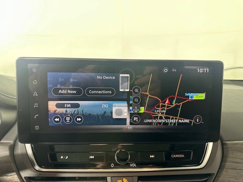 Used 2023 Nissan Altima 2.5 SV w/ SV Premium Package FWD image 30