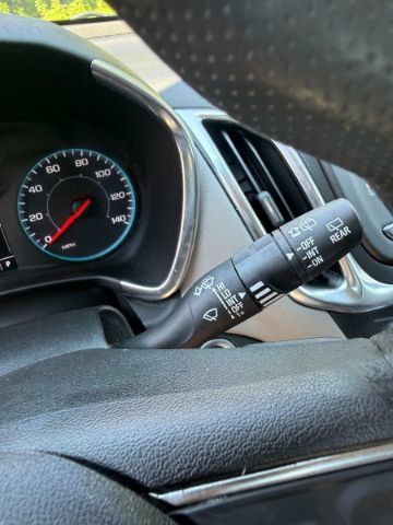 Used 2021 Chevrolet Equinox LS FWD image 21