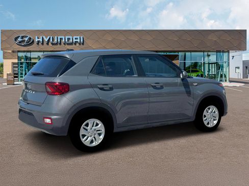 New 2026 Hyundai Venue SE image 8