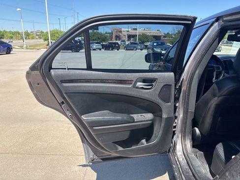 Used 2013 Chrysler 300 C w/ Beats Audio Group AWD/4WD image 37