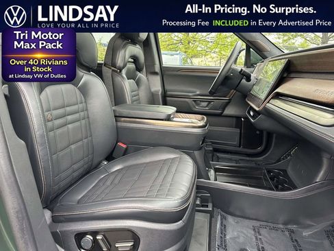 Used 2025 Rivian R1S Premium AWD/4WD image 12