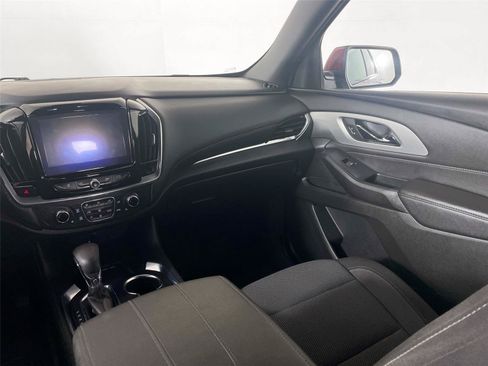 Used 2022 Chevrolet Traverse LT w/ Midnight/Sport Edition AWD/4WD image 24