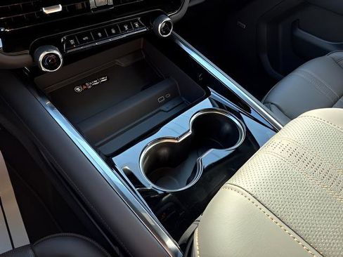 New 2026 Chevrolet Suburban High Country w/ Sun And Tow Package image 21