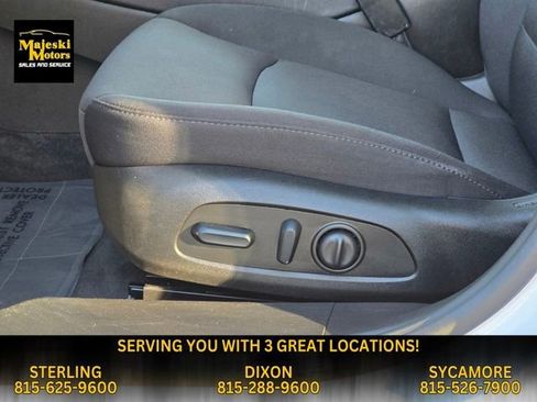 Used 2024 Chevrolet Malibu LT image 20