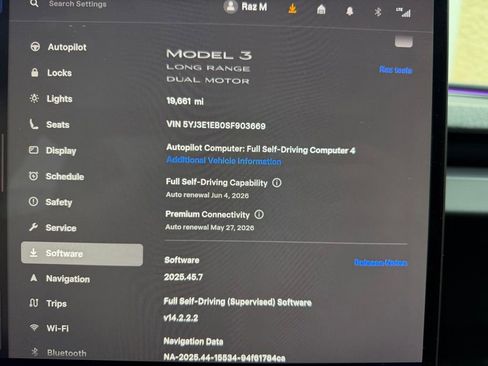 Used 2025 Tesla Model 3 Long Range AWD/4WD image 39