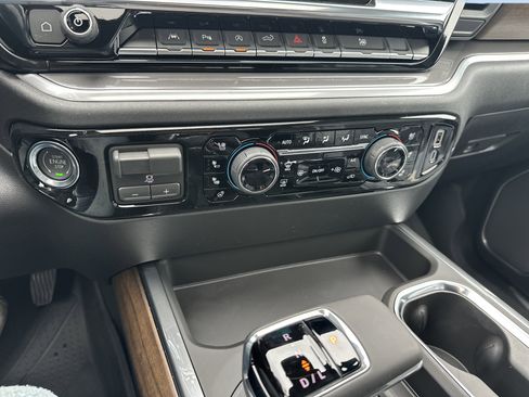 New 2026 Chevrolet Silverado 1500 High Country AWD/4WD image 15