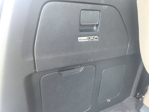 Used 2018 Honda Odyssey Elite image 12