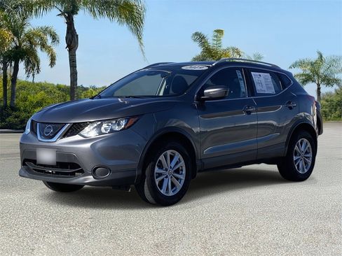 Certified 2019 Nissan Rogue Sport SV image 1