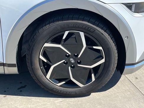 Used 2024 Hyundai Ioniq 5 Limited image 6