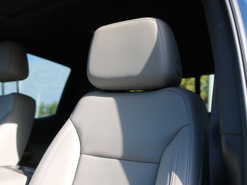 Used 2020 Chevrolet Silverado 1500 LTZ w/ LTZ Premium Package image 16