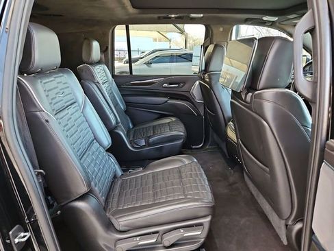 Used 2024 Cadillac Escalade ESV Sport Platinum image 24