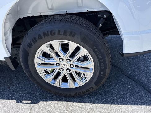 Used 2026 Ford F150 Lariat w/ Equipment Group 501A Mid RWD image 18
