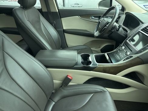 Used 2019 Lincoln Nautilus Reserve image 15