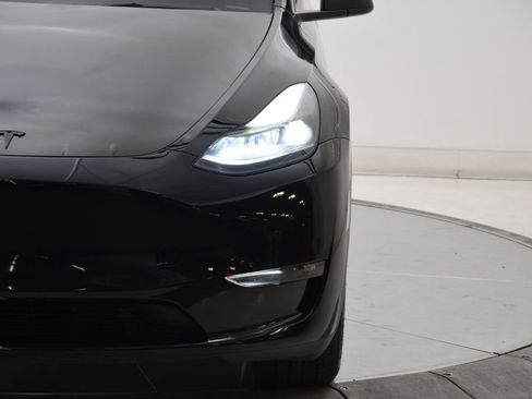 Used 2024 Tesla Model Y Long Range image 10