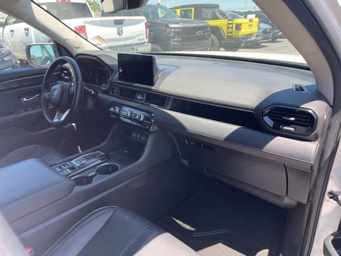Used 2023 Honda Pilot Elite image 19