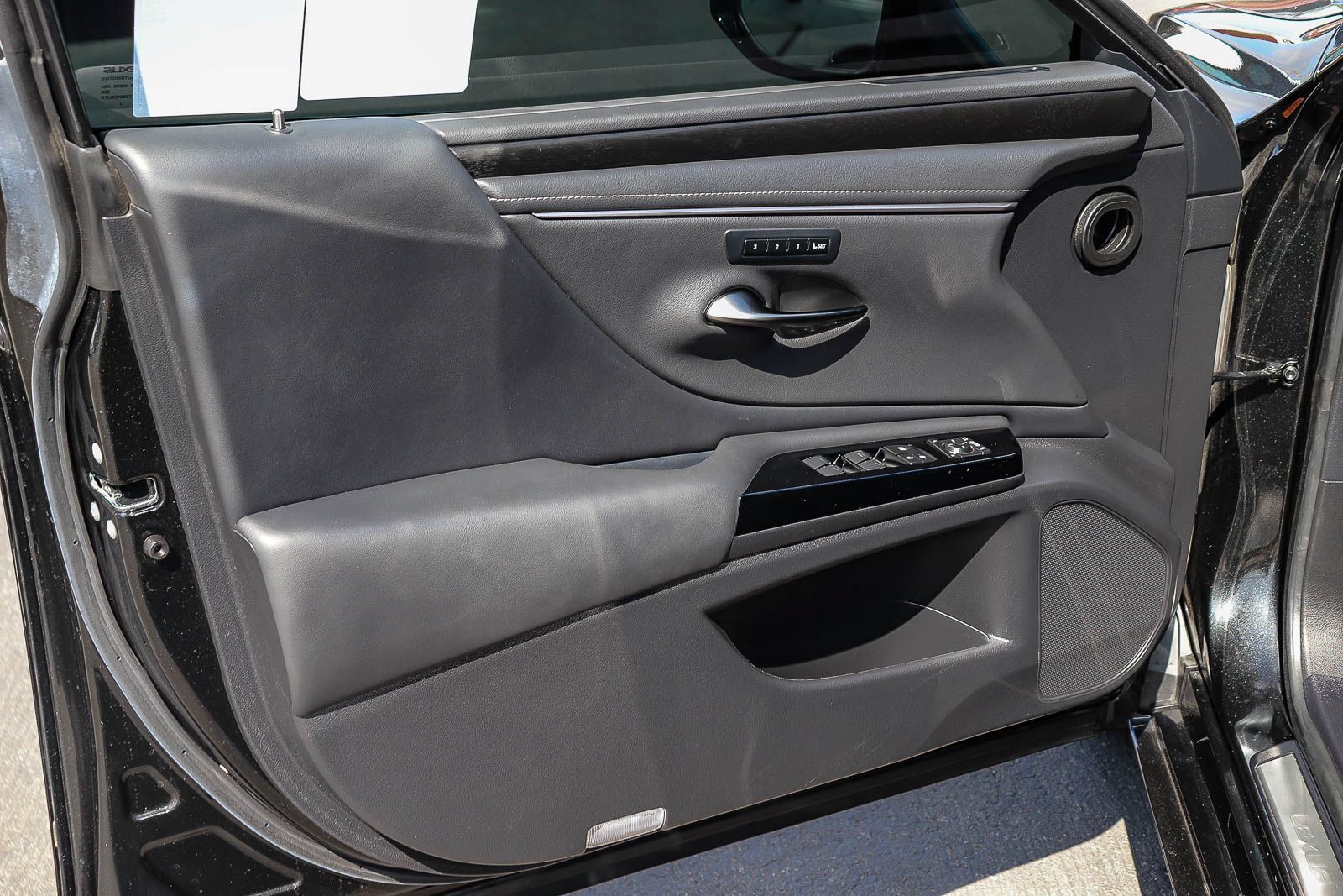 Certified 2024 Lexus ES 350 w/ Premium Package FWD image 26