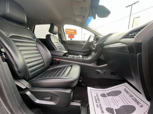 Used 2020 Ford Edge SEL image 22