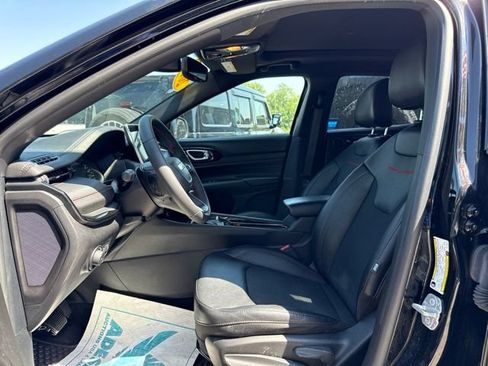 Used 2024 Jeep Compass Trailhawk w/ Sun and Sound Group AWD/4WD image 13