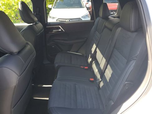 New 2026 Mitsubishi Outlander AWD image 13
