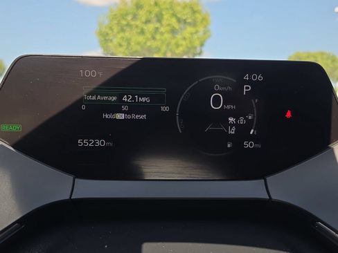Used 2024 Toyota Prius XLE FWD image 15